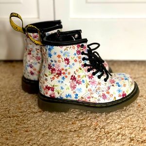 Toddler Girls Dr. Marten’s